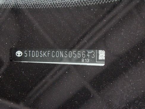 Used 2022 Toyota Sienna XSE image 37