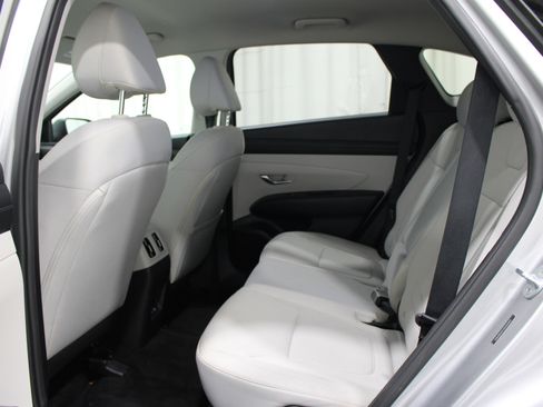 Used 2025 Hyundai Tucson SEL FWD image 19