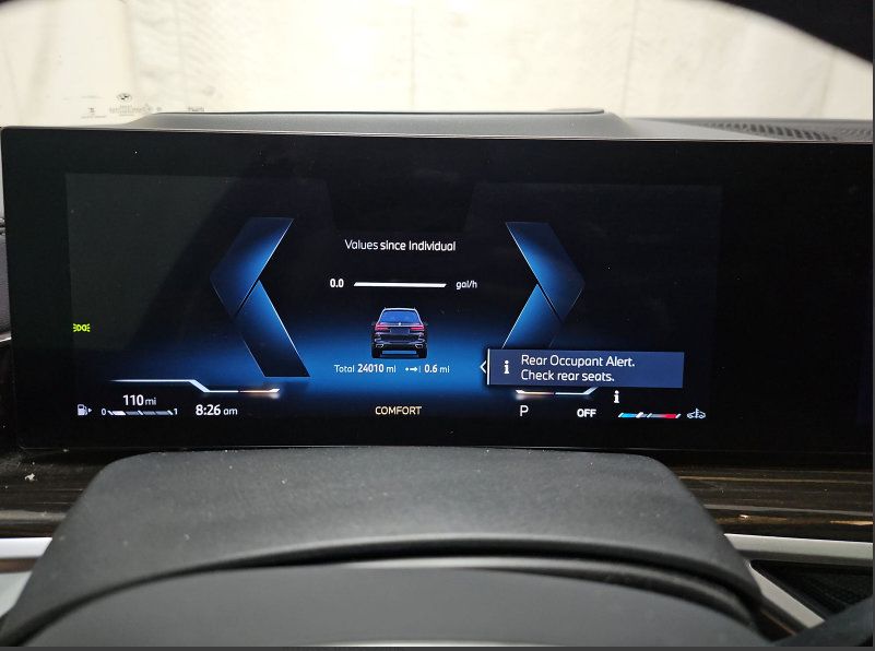 Used 2024 BMW X7 xDrive40i w/ M Sport Package AWD/4WD image 5