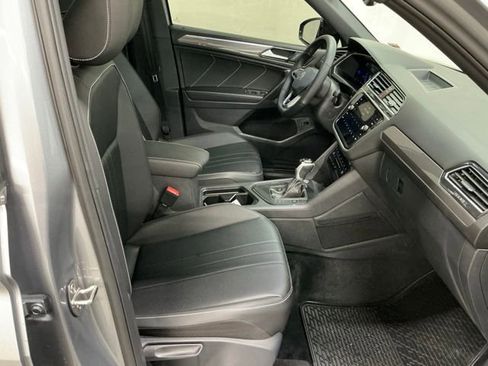 Used 2024 Volkswagen Tiguan SE R-Line image 20