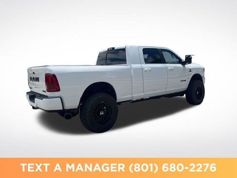 Used 2025 RAM 2500 Laramie AWD/4WD image 5