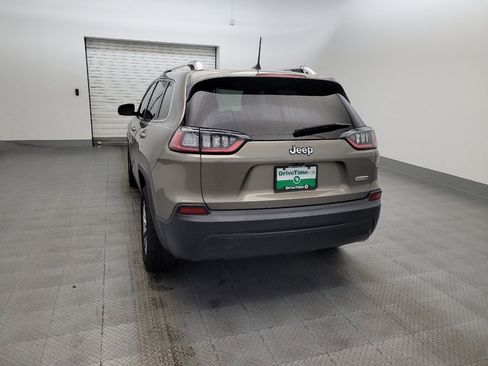 Used 2019 Jeep Cherokee Latitude Plus image 6