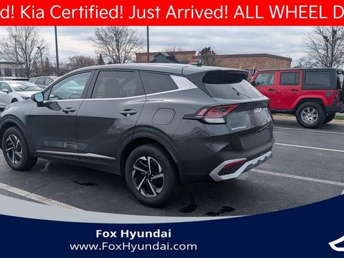 Used 2023 Kia Sportage LX image 3