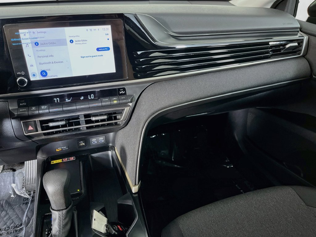 Used 2025 Toyota Camry LE FWD image 20