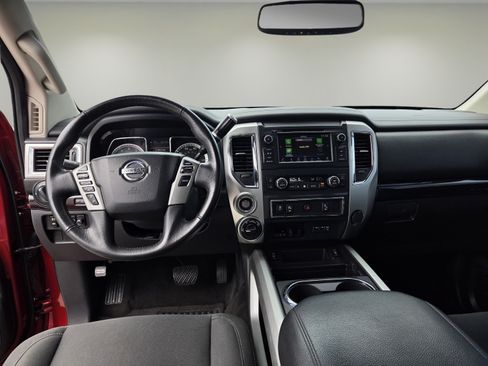 Used 2019 Nissan Titan SV w/ SV Convenience Package AWD/4WD image 12