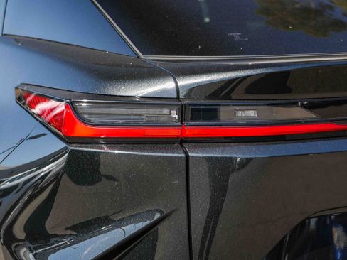 Used 2024 Lexus RZ 300e Premium w/ Technology Package FWD image 9