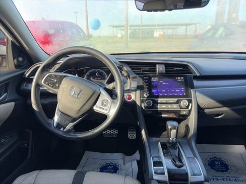 Used 2020 Honda Civic Touring image 14