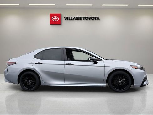 Certified 2022 Toyota Camry SE w/ Convenience Package image 6