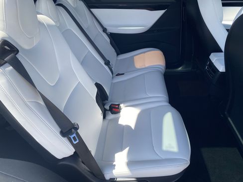 Used 2020 Tesla Model X Long Range AWD/4WD image 11