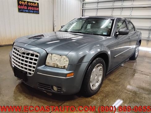 Used 2006 Chrysler 300 Touring RWD image 4