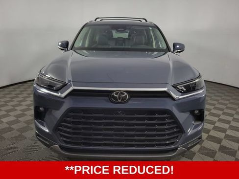Used 2024 Toyota Grand Highlander FWD image 2