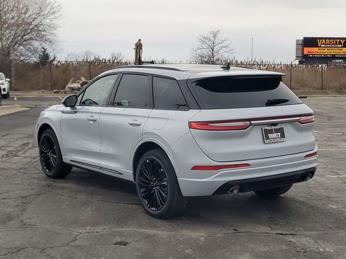 New 2026 Lincoln Corsair Premiere image 3