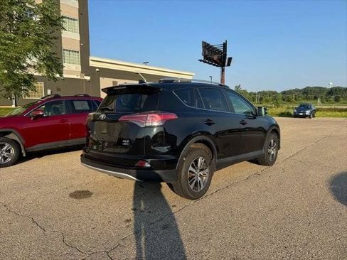 Used 2016 Toyota RAV4 XLE AWD/4WD image 30