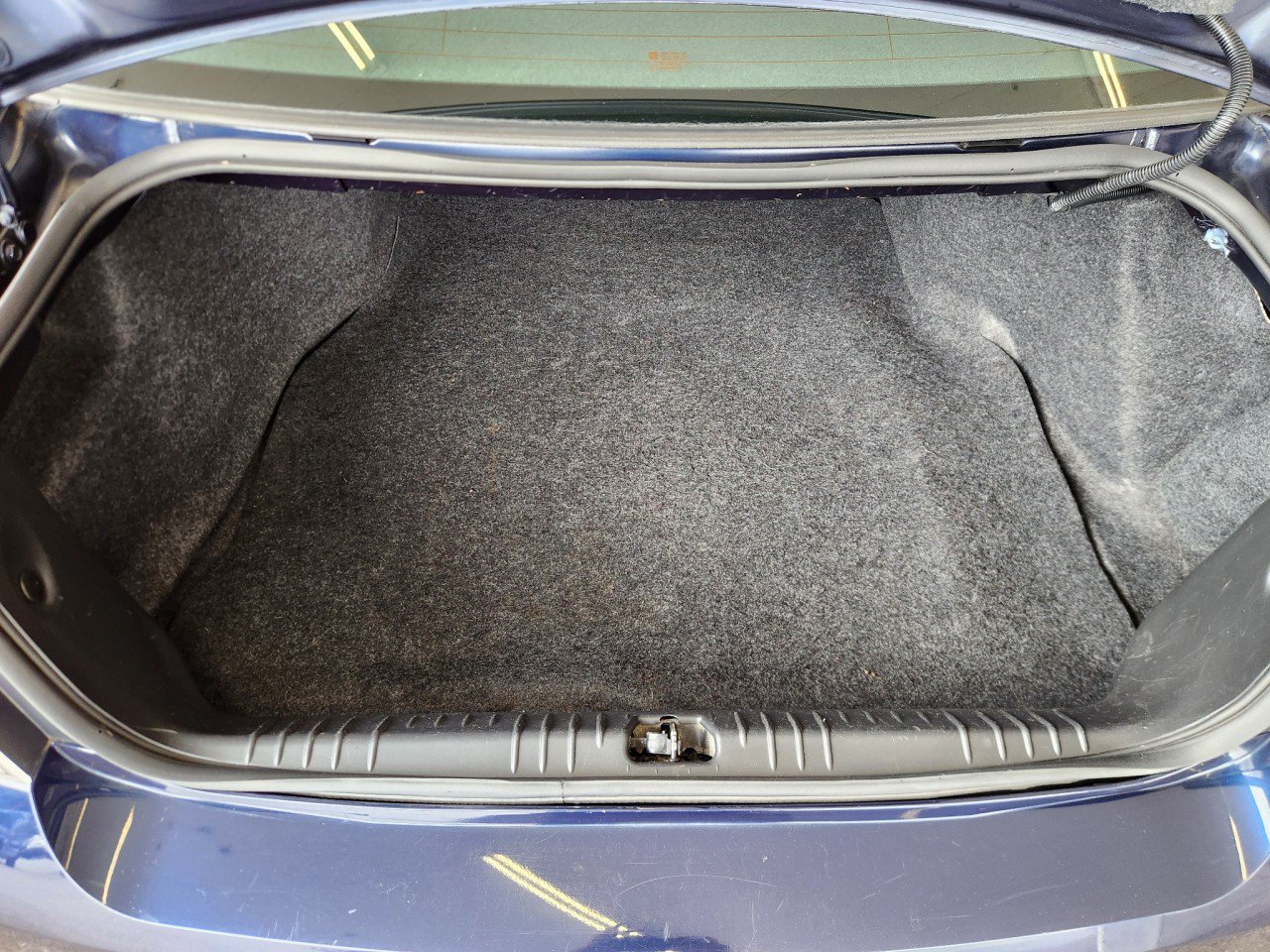 Used 2010 Chevrolet Impala LS FWD image 13