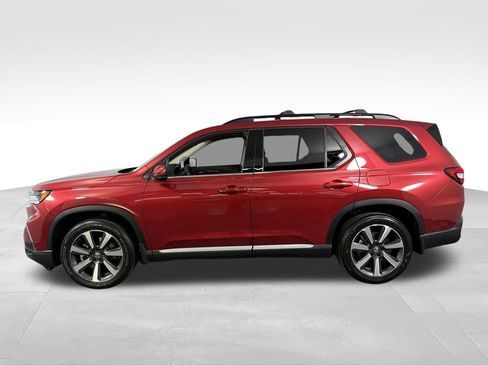 Used 2025 Honda Pilot Touring image 8