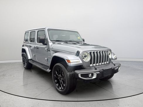 Used 2021 Jeep Wrangler Unlimited Sahara w/ Cold Weather Group AWD/4WD image 1