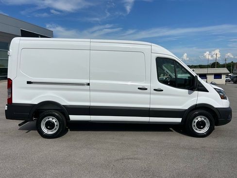 New 2025 Ford Transit 250 148 Medium Roof image 3