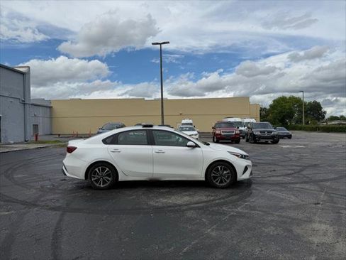 Used 2023 Kia Forte LXS FWD image 11