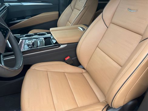 New 2025 Cadillac Escalade Premium Luxury image 9