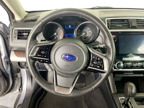 Used 2019 Subaru Outback 2.5i Limited AWD/4WD image 19