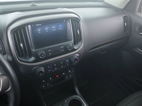 Used 2022 GMC Canyon AT4 AWD/4WD image 24