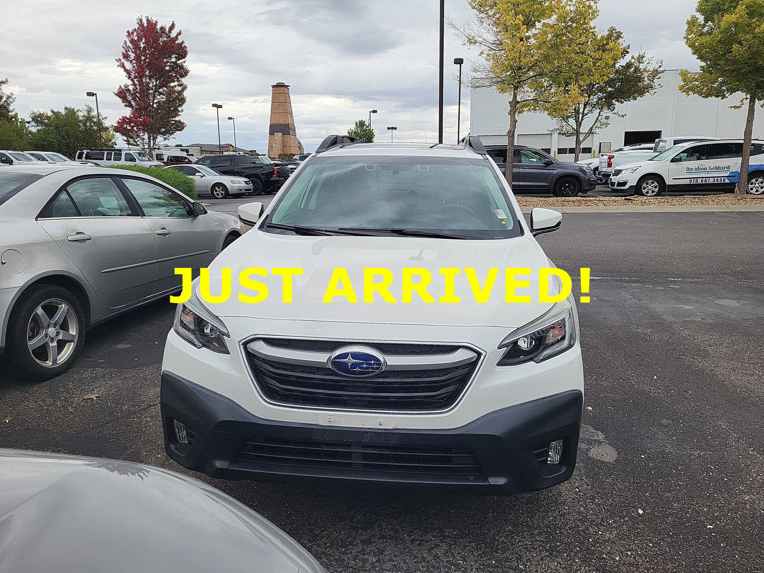 Used 2020 Subaru Outback Premium AWD/4WD image 2
