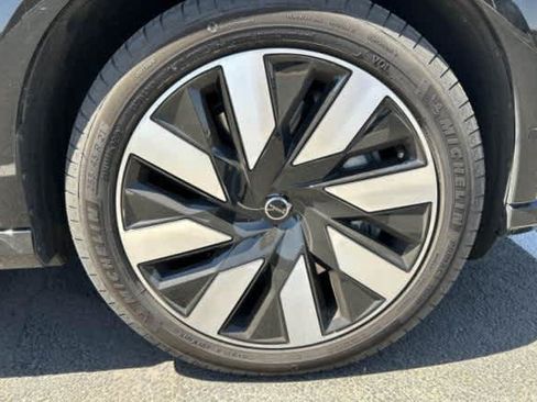 Used 2025 Volvo EX90 Ultra AWD/4WD image 10