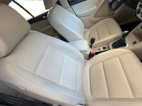 Used 2016 Volkswagen Tiguan S image 13