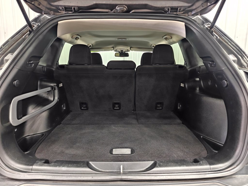 Used 2017 Jeep Cherokee Latitude w/ Cold Weather Group AWD/4WD image 28