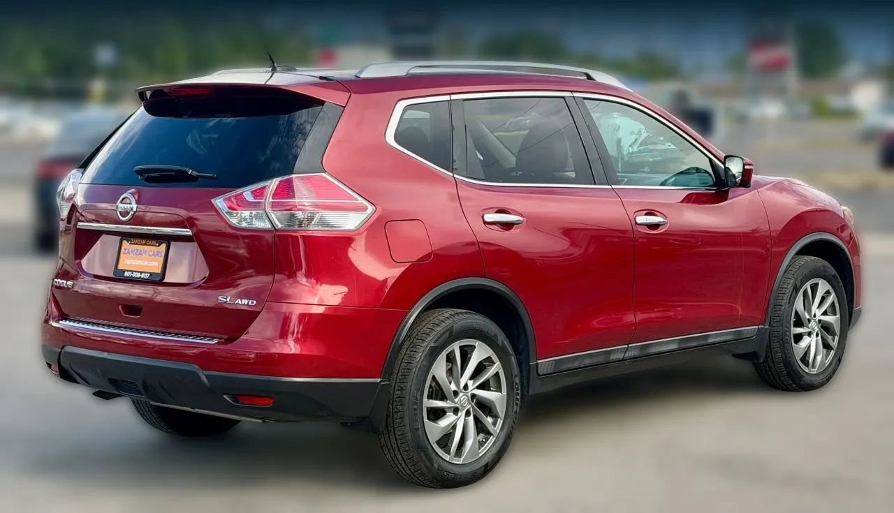 Used 2015 Nissan Rogue SL AWD/4WD image 10