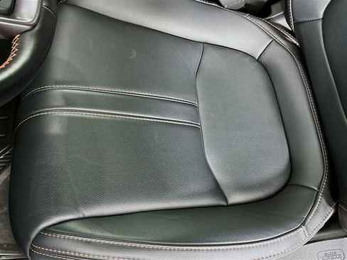 Used 2025 Honda Pilot TrailSport image 18