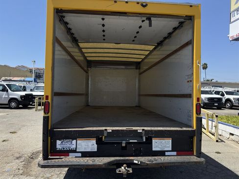 Used 2021 GMC Savana 3500 Extended w/ Power Convenience Package RWD image 6
