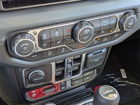 New 2025 Jeep Gladiator Rubicon w/ Safety Group image 21