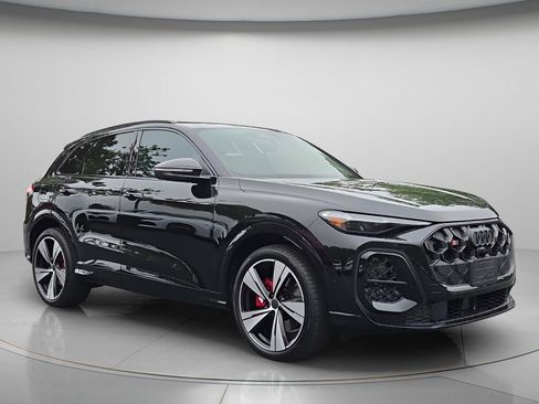 New 2026 Audi SQ5 Premium Plus AWD/4WD image 3