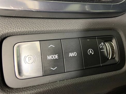 Used 2024 GMC Acadia AT4 w/ Super Cruise Package AWD/4WD image 32