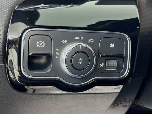 Used 2020 Mercedes-Benz CLA 250 image 10