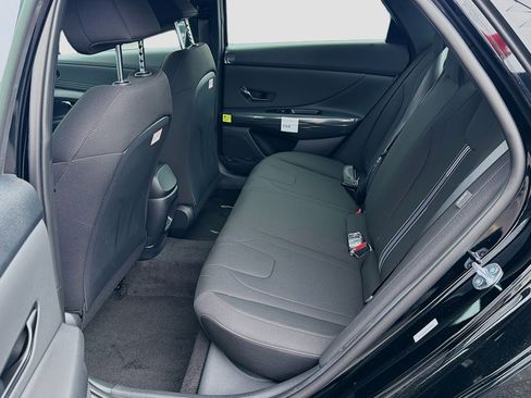 New 2026 Hyundai Elantra Sport FWD image 18