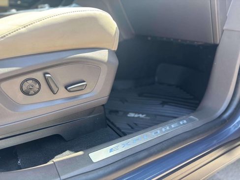Used 2021 Ford Explorer Platinum w/ Equipment Group 601A image 21