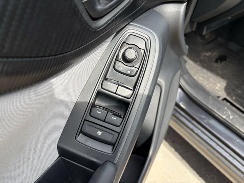 Used 2019 Subaru Crosstrek 2.0i Premium AWD/4WD image 26