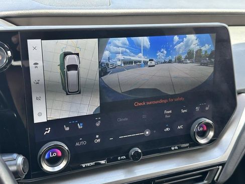 Used 2024 Lexus TX 350 AWD image 11