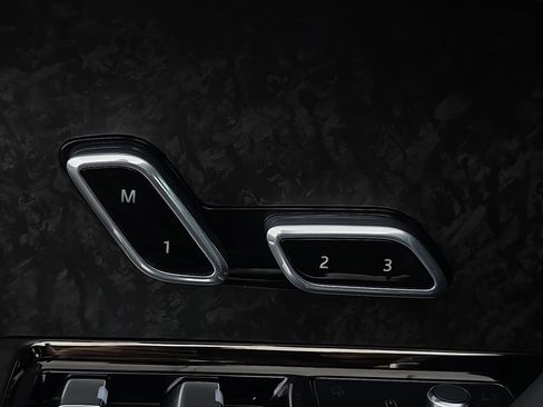 New 2025 Land Rover Range Rover Sport Dynamic SE AWD/4WD image 30