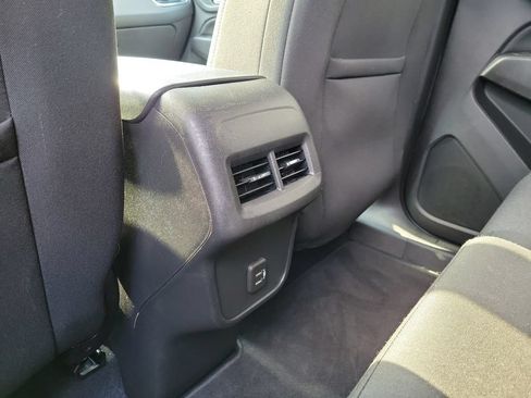 Used 2021 Chevrolet Equinox LT FWD image 14