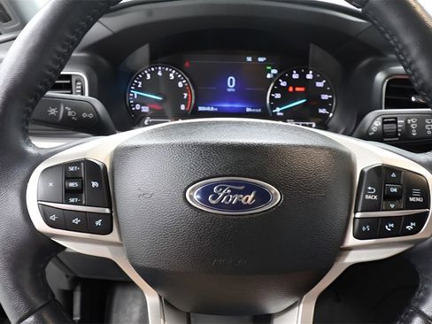Used 2023 Ford Explorer XLT w/ Equipment Group 202A image 11