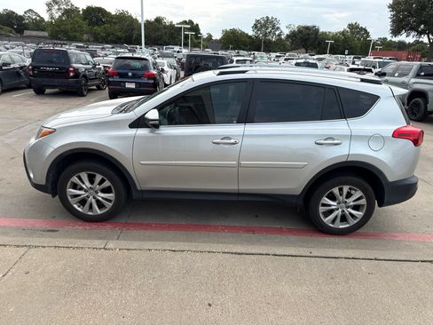 Used 2014 Toyota RAV4 Limited w/ Technology Package FWD image 5