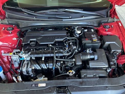 Certified 2025 Hyundai Elantra Sport image 37