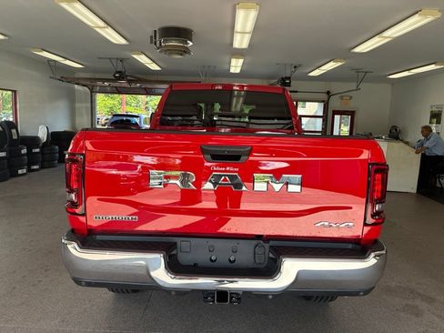 Certified 2026 RAM 2500 Big Horn AWD/4WD image 20