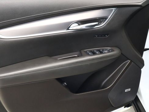 Certified 2024 Cadillac XT6 Luxury w/ LPO, Floor Liner Package FWD image 20