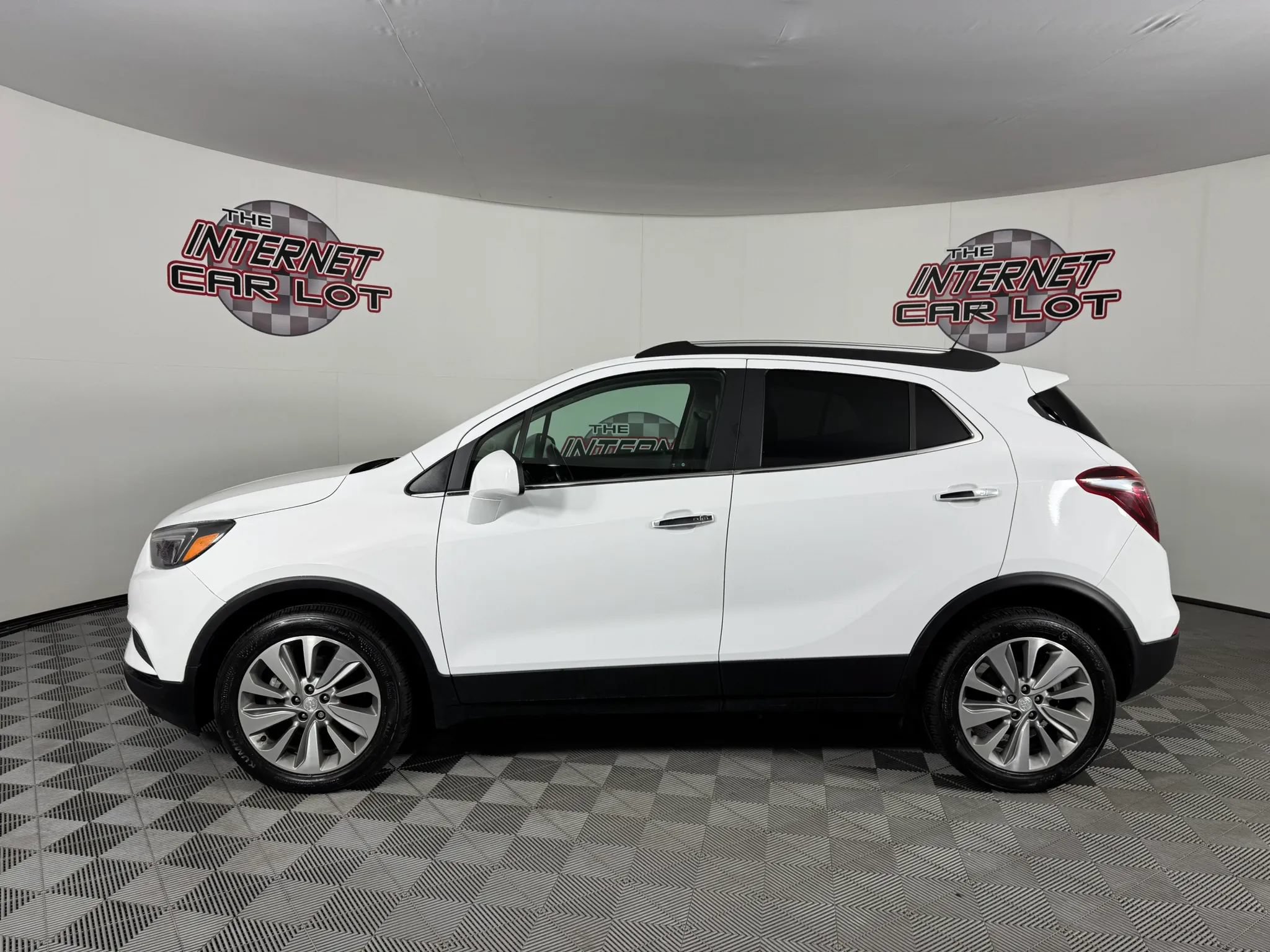 Used 2020 Buick Encore Preferred FWD image 4