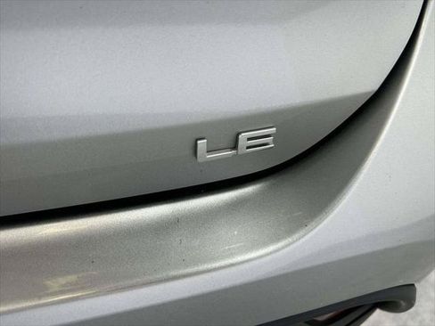Certified 2024 Toyota Highlander LE FWD image 11
