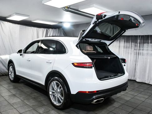 Used 2023 Porsche Cayenne AWD/4WD image 60